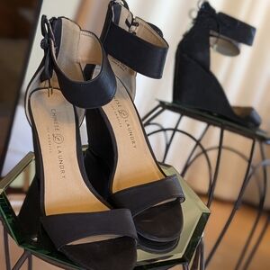 Chinese Laundry Elegant Black Wedges